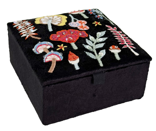 Бархатная шкатулка для украшений, черная с грибами, размер 10x10x6 см